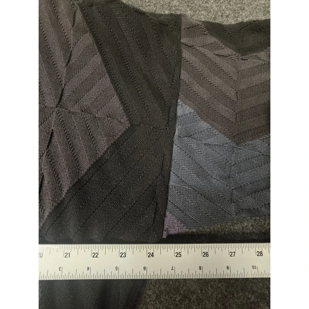 TUNDRA CANADA 90s V-Neck Multicolor Geometric Pattern Sweater Men's Coogi